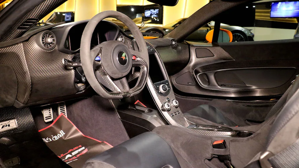 2014 McLaren P1 interior, dashboard, Black
