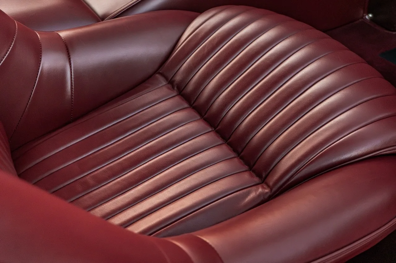 1962 Ferrari 250 GT Lusso interior, seats, Saddle leather