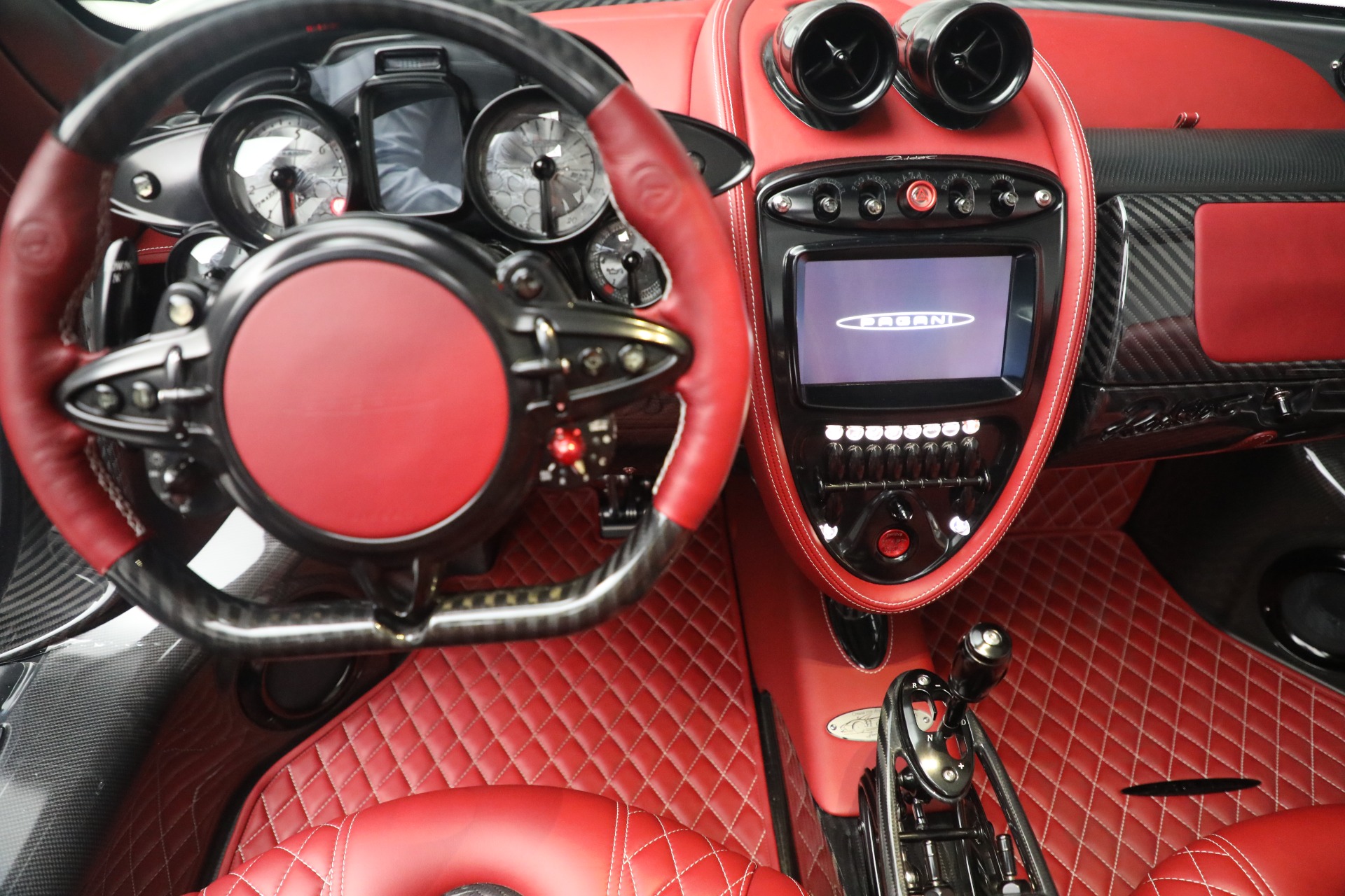 2017 Pagani Huayra Roadster, 15/32