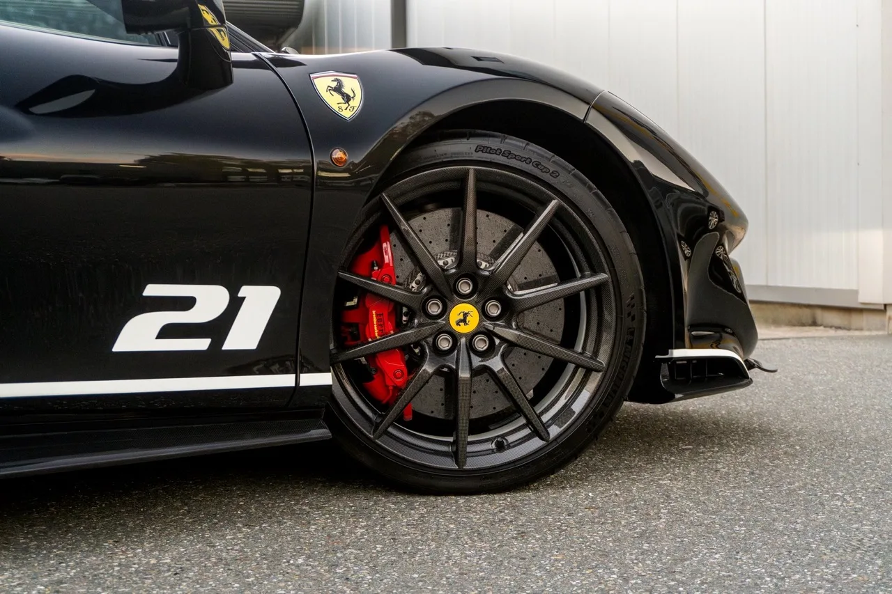 2019 Ferrari 488 Pista Piloti wheel