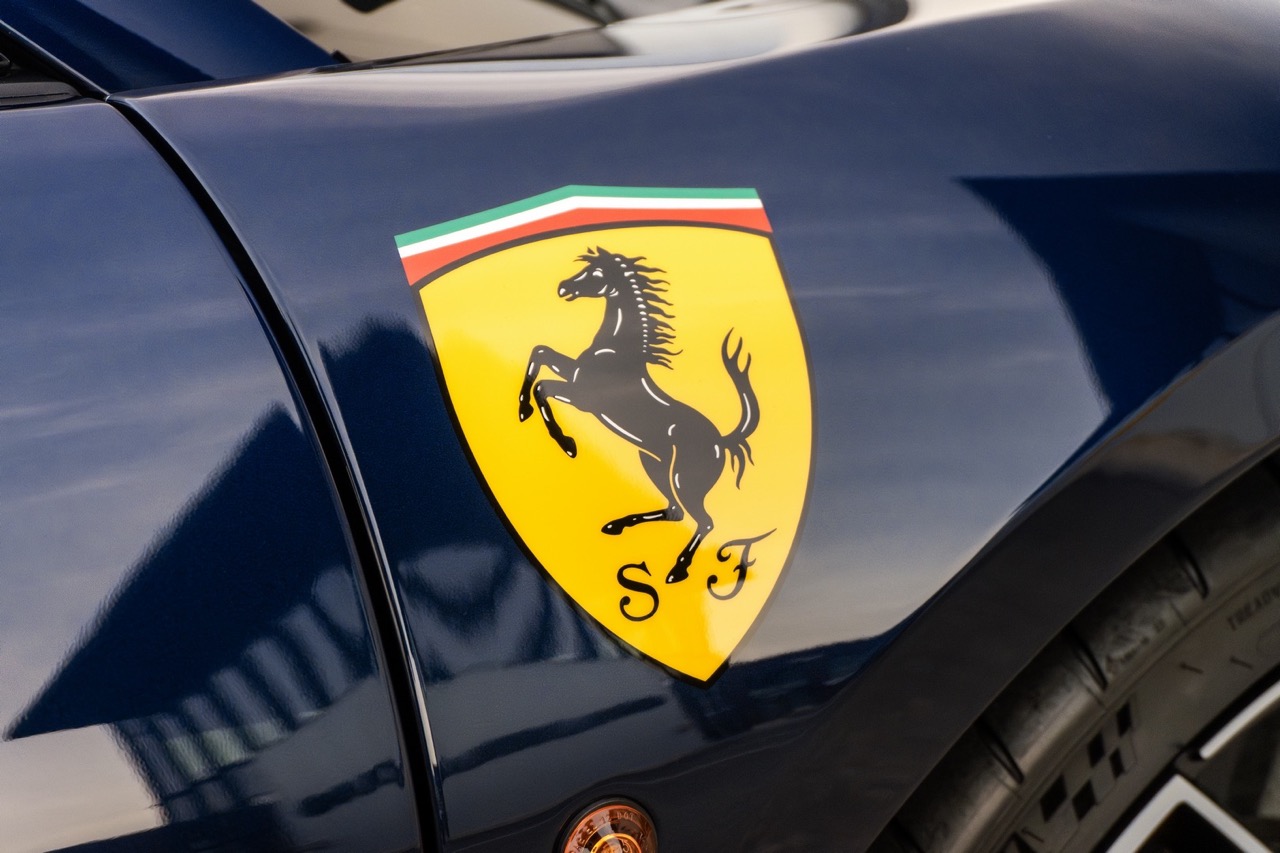 2020 Ferrari 488 Pista Spider, 18/19