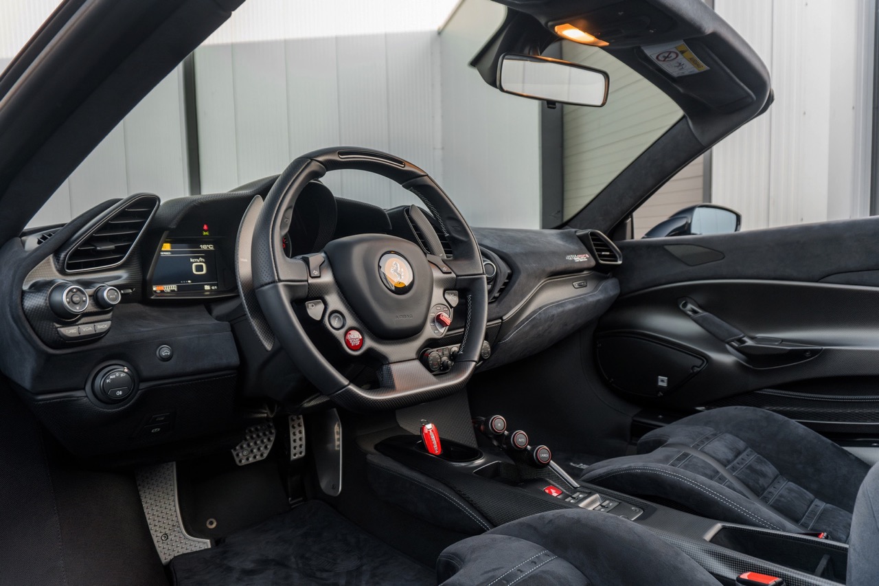 2020 Ferrari 488 Pista Spider, 2/20