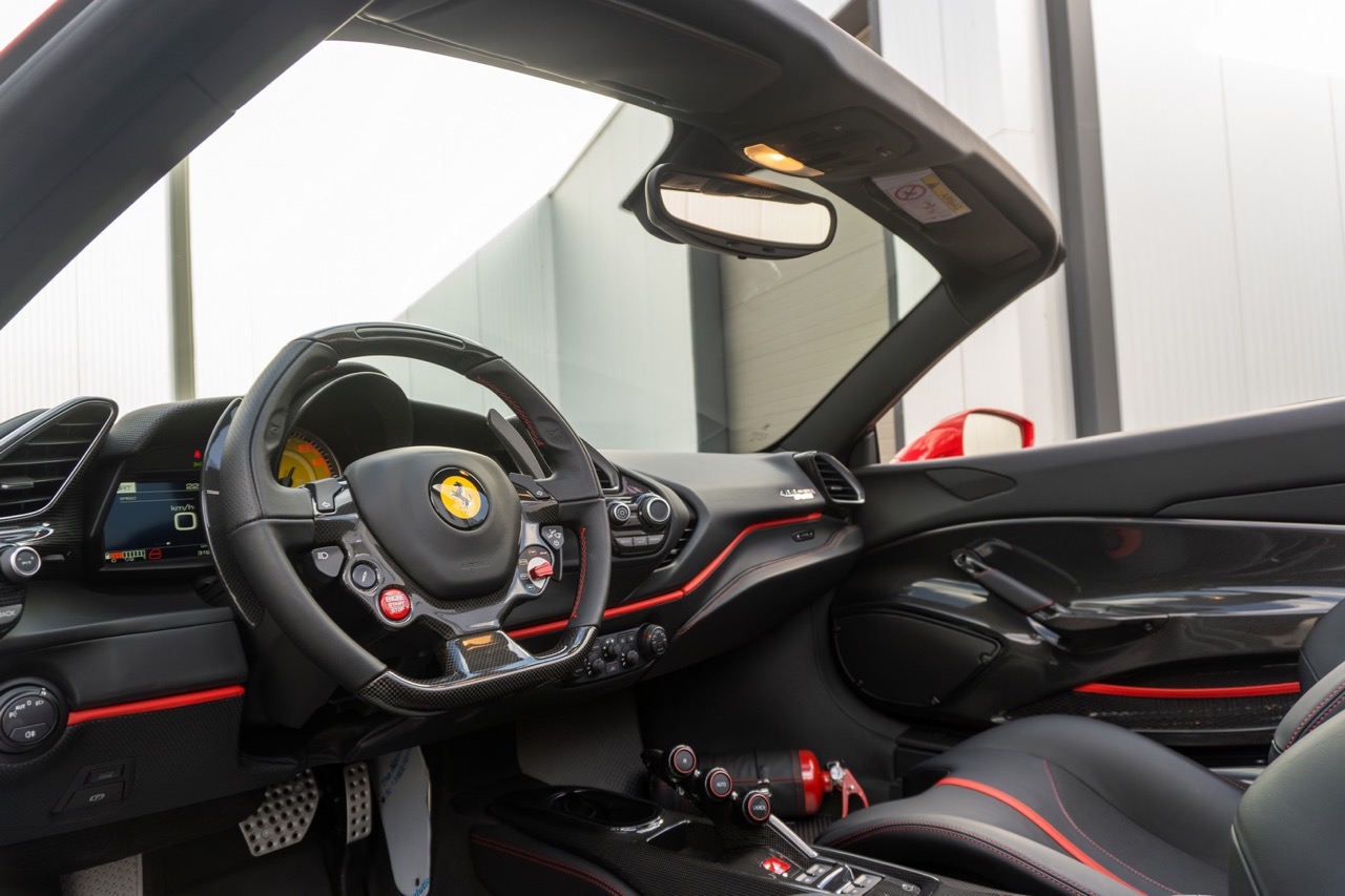 2020 Ferrari 488 Pista Spider, 5/19