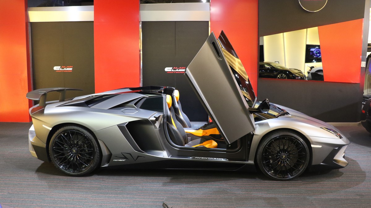 2017 Lamborghini Aventador SV Roadster 1 of 500