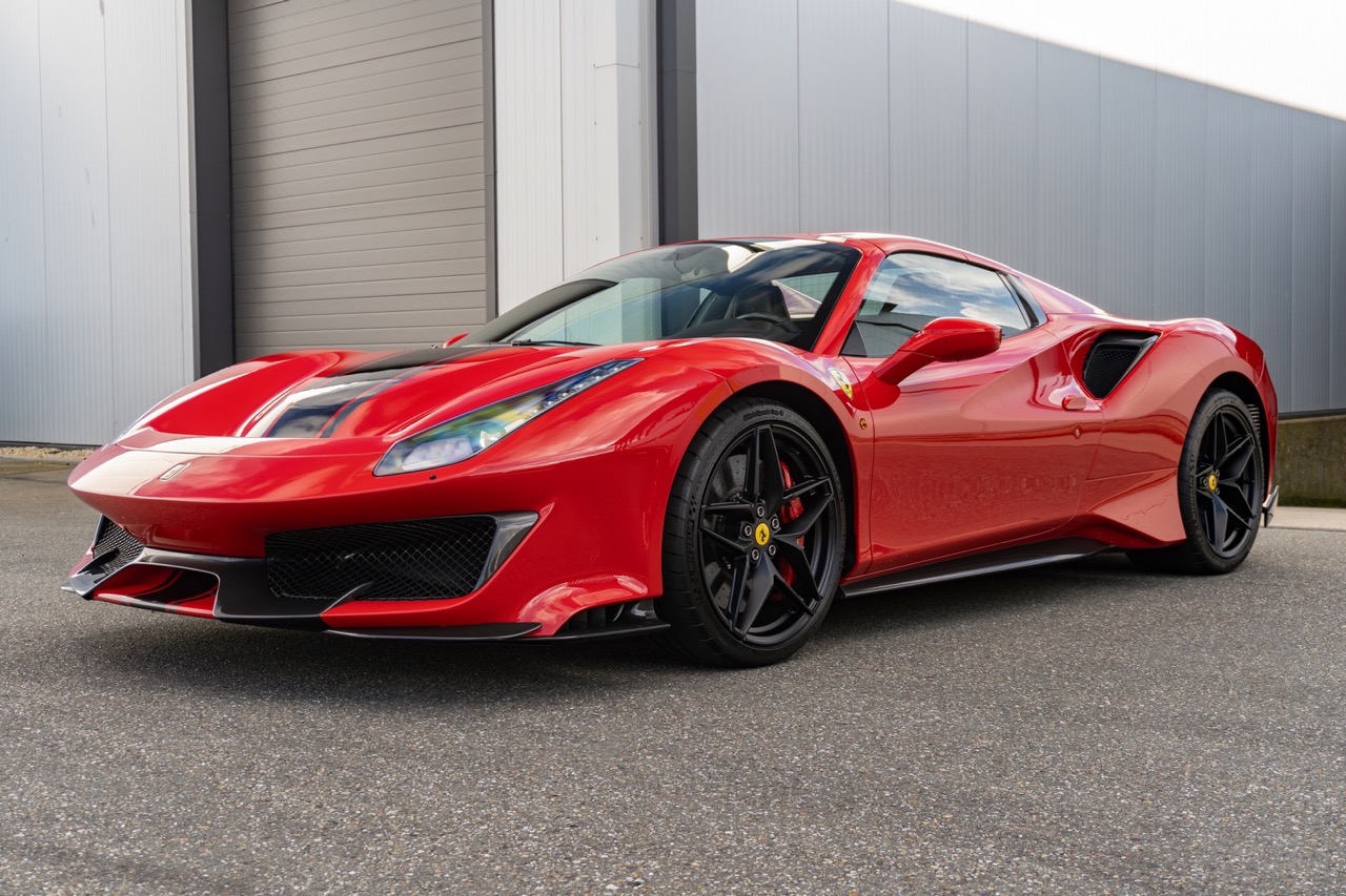 2020 Ferrari 488 Pista Spider, 16/19