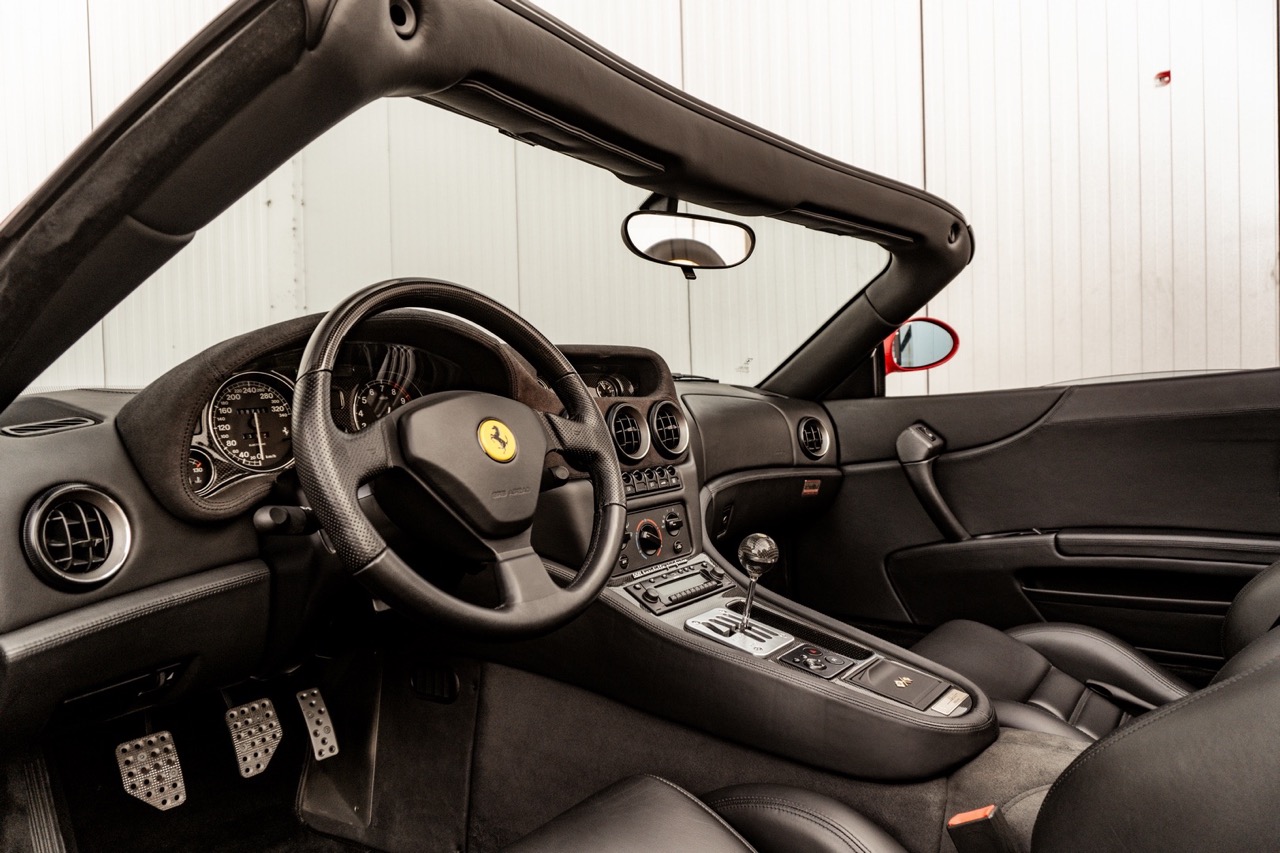 2002 Ferrari 550 Barchetta, 2/20