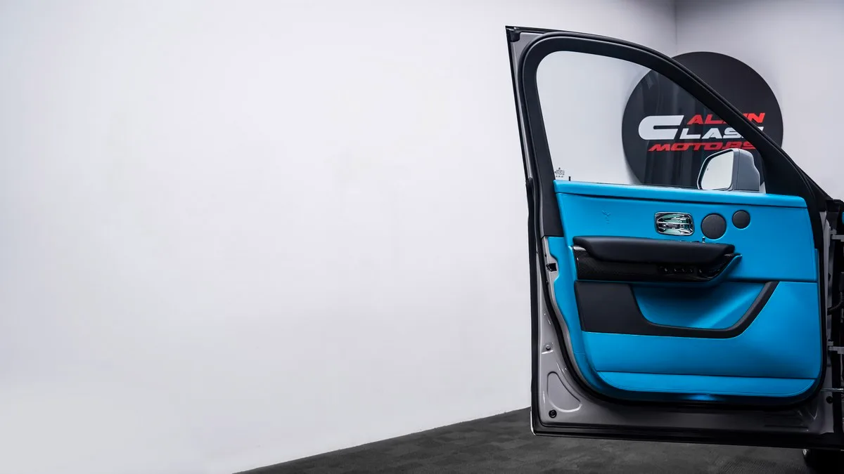 2024 Rolls-Royce Cullinan Black Badge interior, door panel, Blue