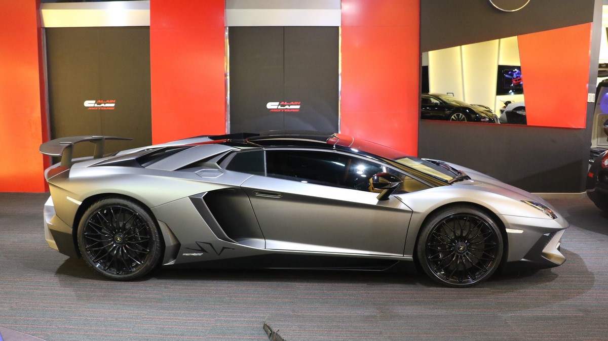 2017 Lamborghini Aventador SV Roadster 1 of 500, 9/18