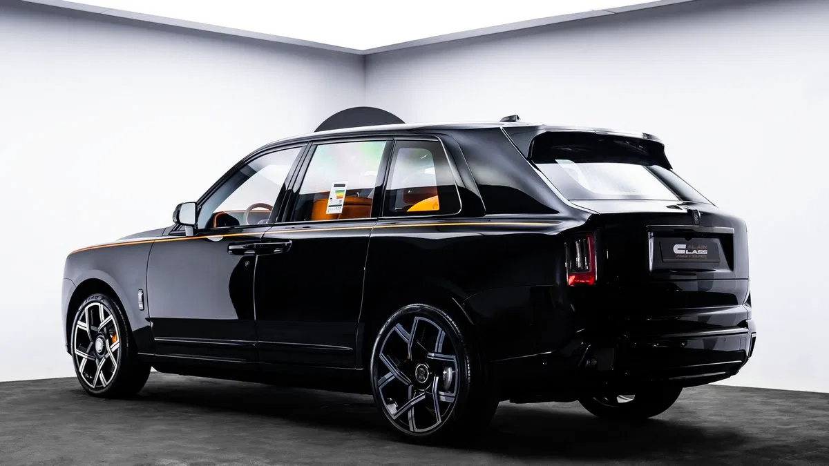 2024 Rolls-Royce Cullinan Black Badge for sale, exterior, Black Diamond