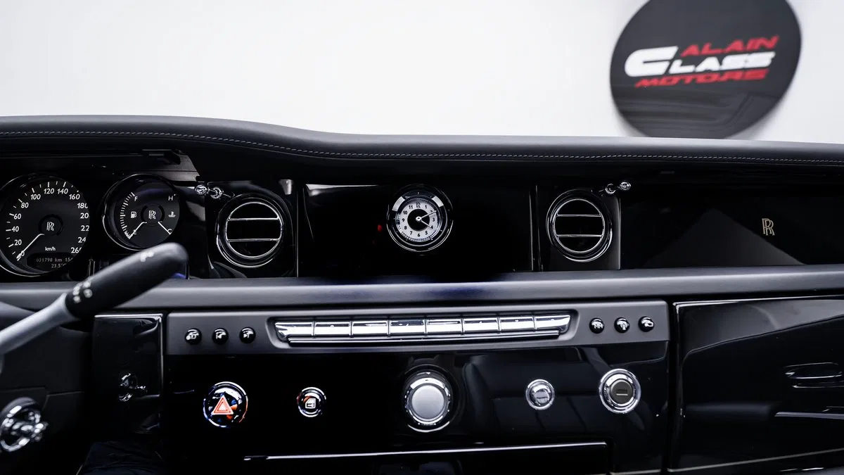 2017 Rolls-Royce Phantom Drophead interior, center console, Black