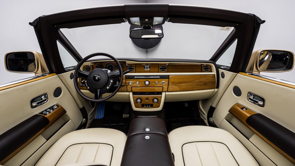 2016 Rolls-Royce Phantom Drophead, 5/20