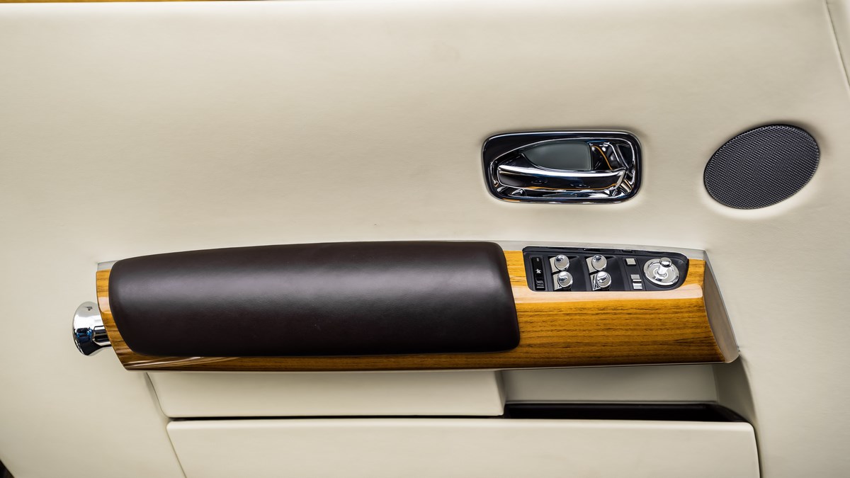 2016 Rolls-Royce Phantom Drophead, 7/20