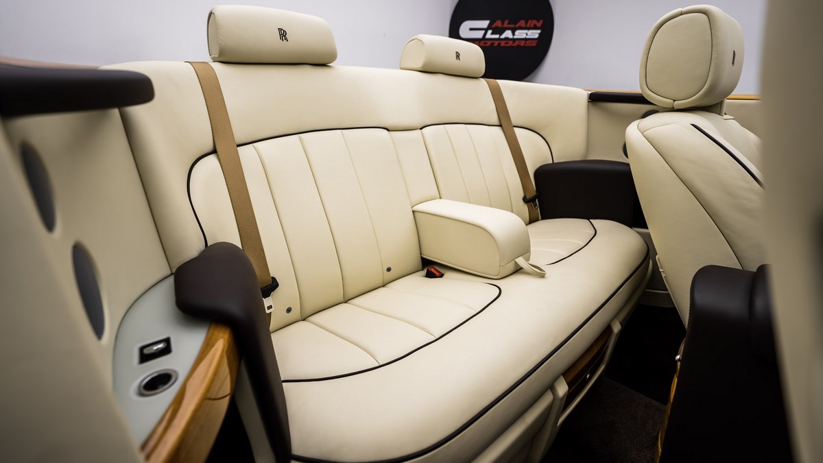 2016 Rolls-Royce Phantom Drophead, 10/20