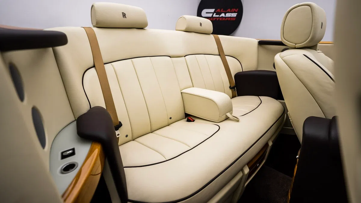 2016 Rolls-Royce Phantom Drophead interior, seats, Beige Brown
