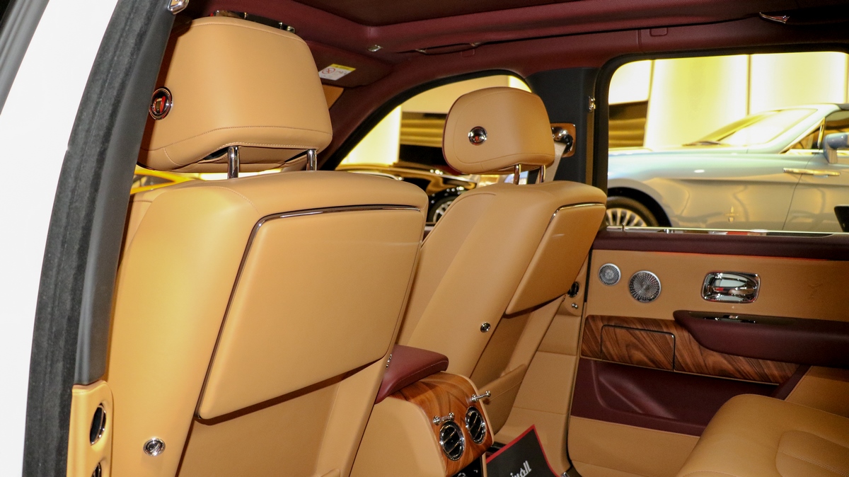 2019 Rolls Royce Cullinan, 7/19