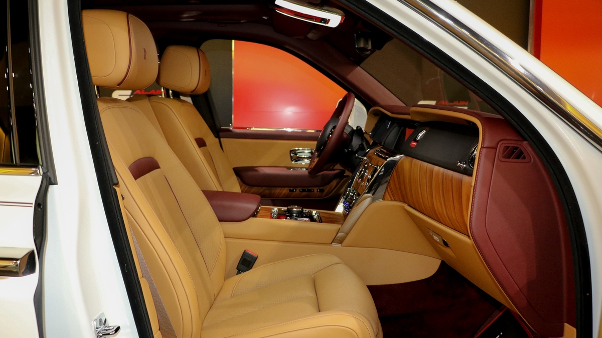 2019 Rolls Royce Cullinan, 10/19