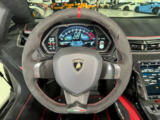 2021 Lamborghini Sian Roadster, 38/40