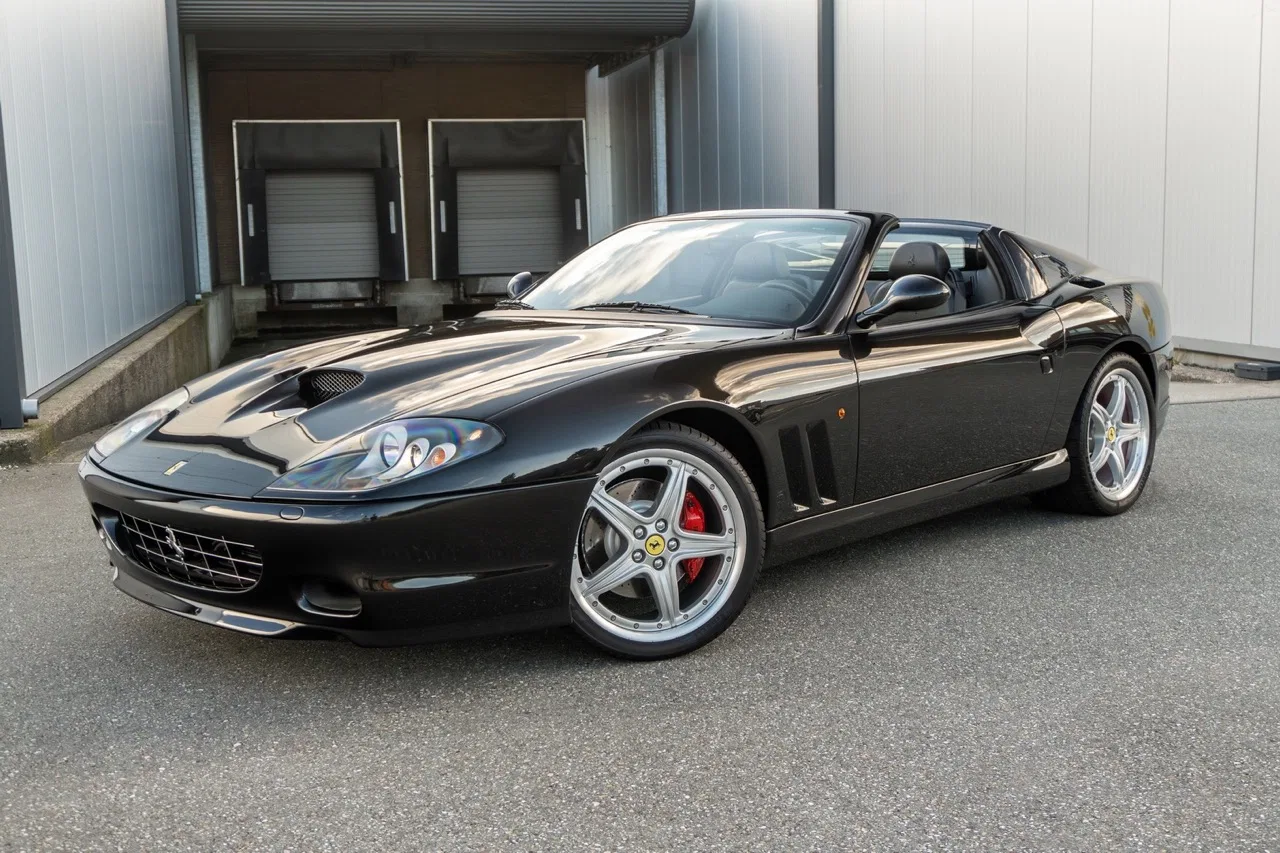 2006 Ferrari 575 Superamerica for sale, exterior, Nero Daytona