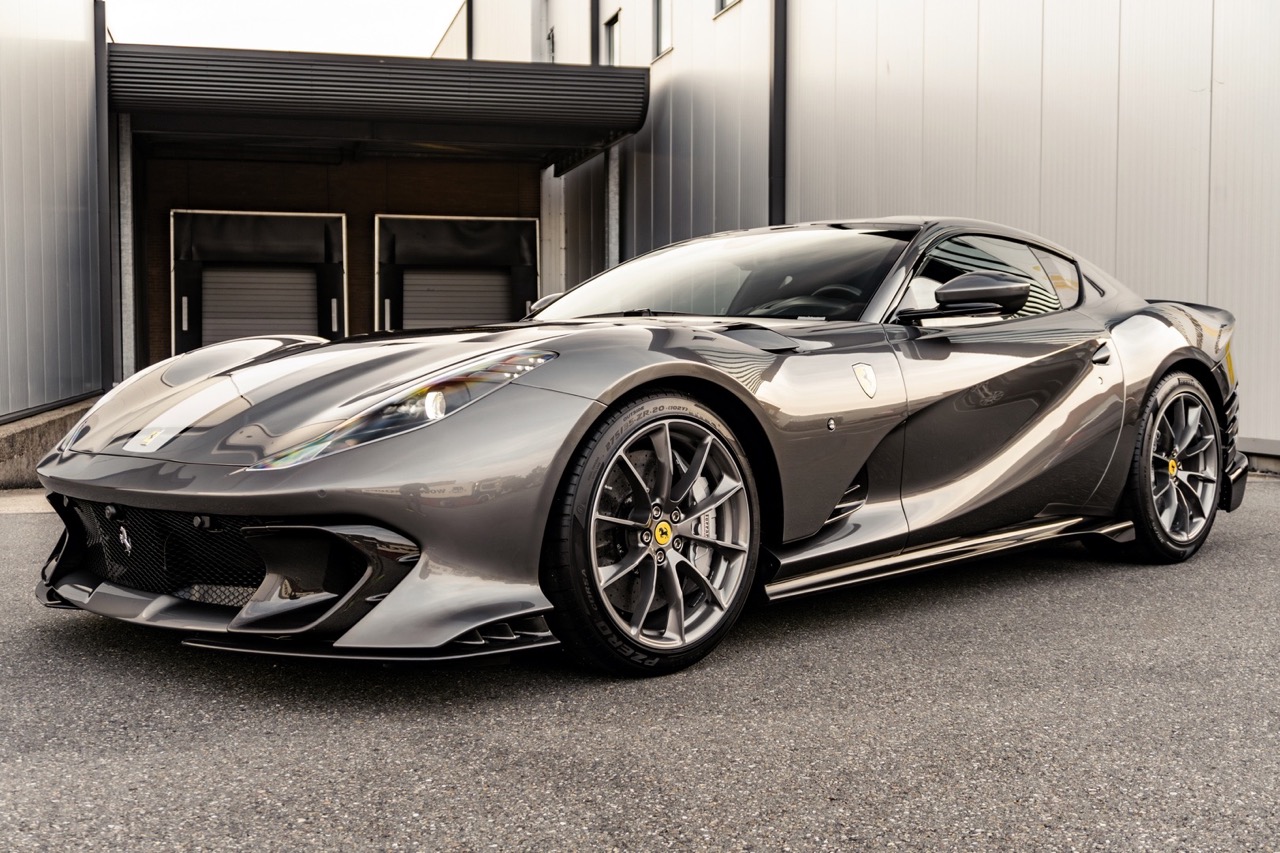 2023 Ferrari 812 Competizione, 7/20
