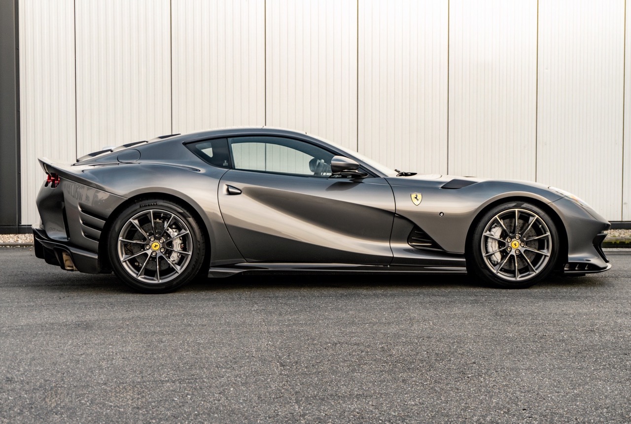 2023 Ferrari 812 Competizione, 8/20