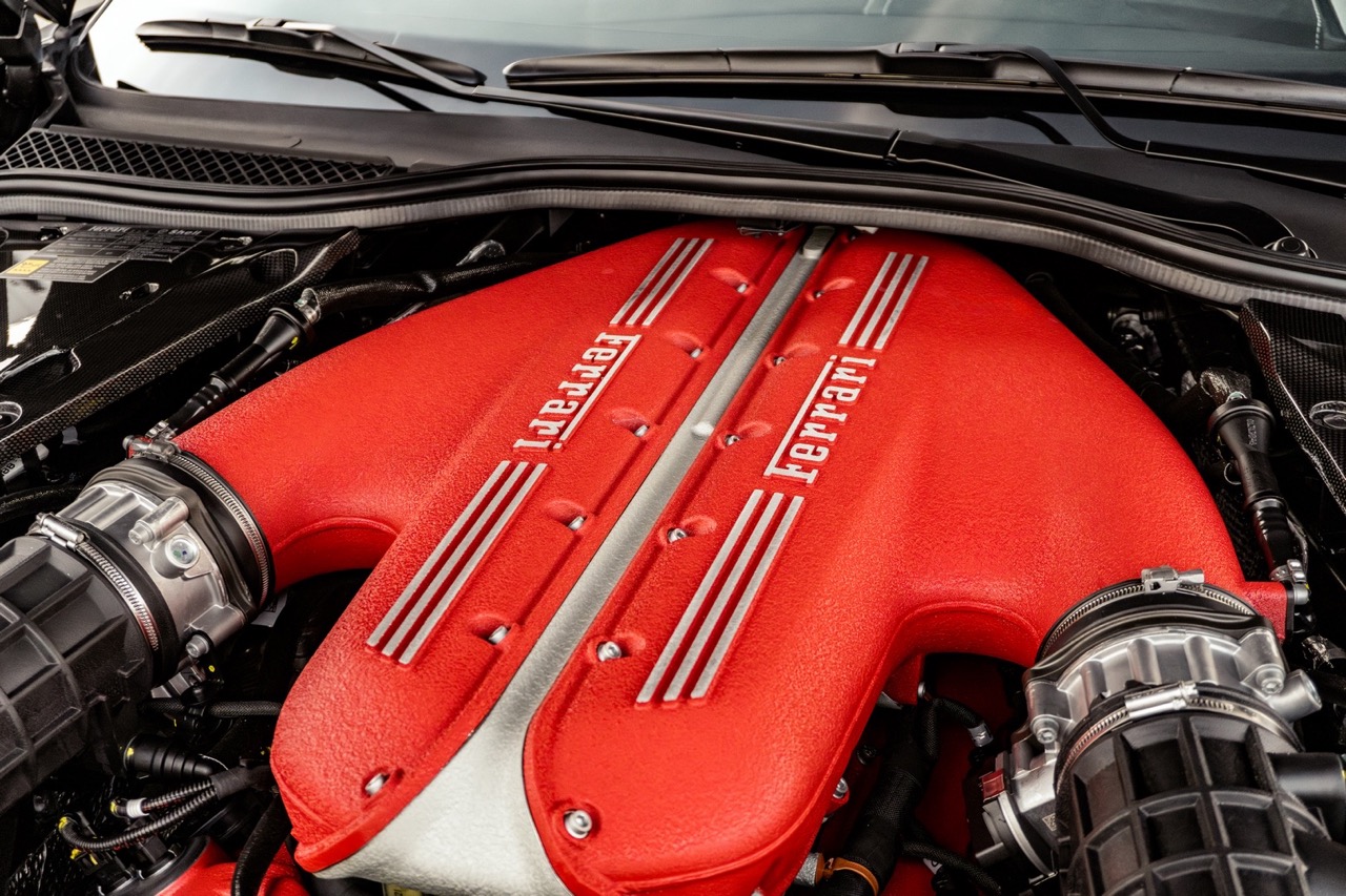 2023 Ferrari 812 Competizione, 14/20