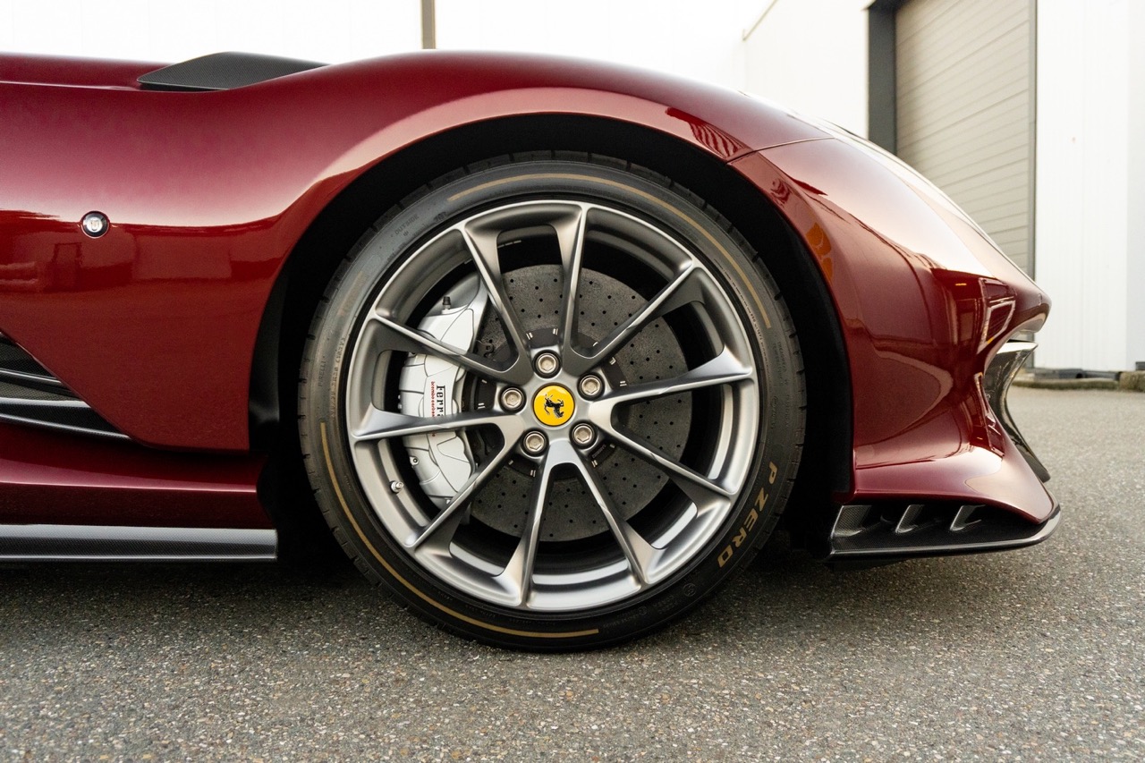 2022 Ferrari 812 Competizione – Rosso Rubino, 24/25