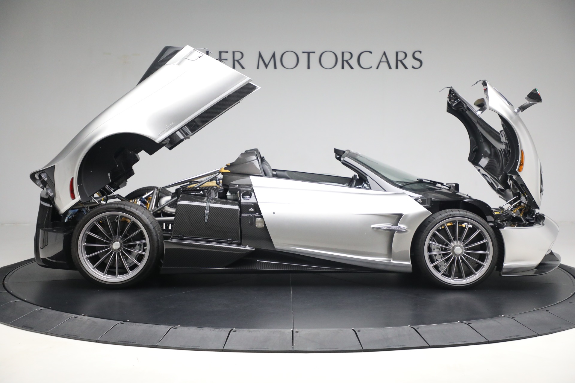 2017 Pagani Huayra Roadster, 3/20
