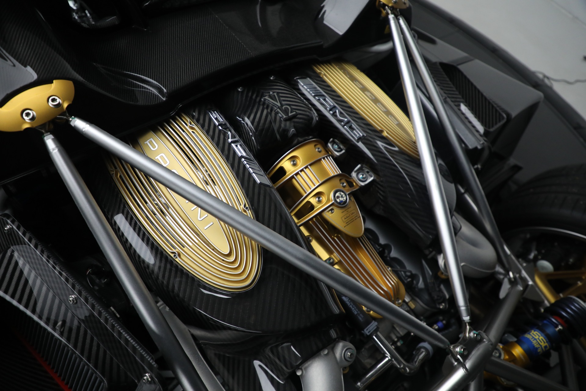2017 Pagani Huayra Roadster, 4/20