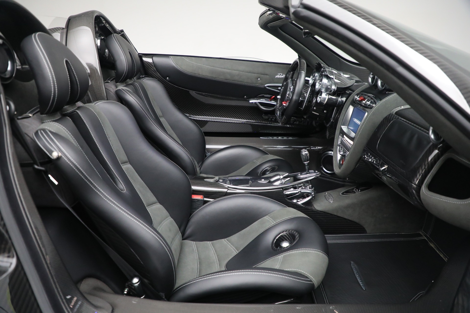 2017 Pagani Huayra Roadster, 19/20