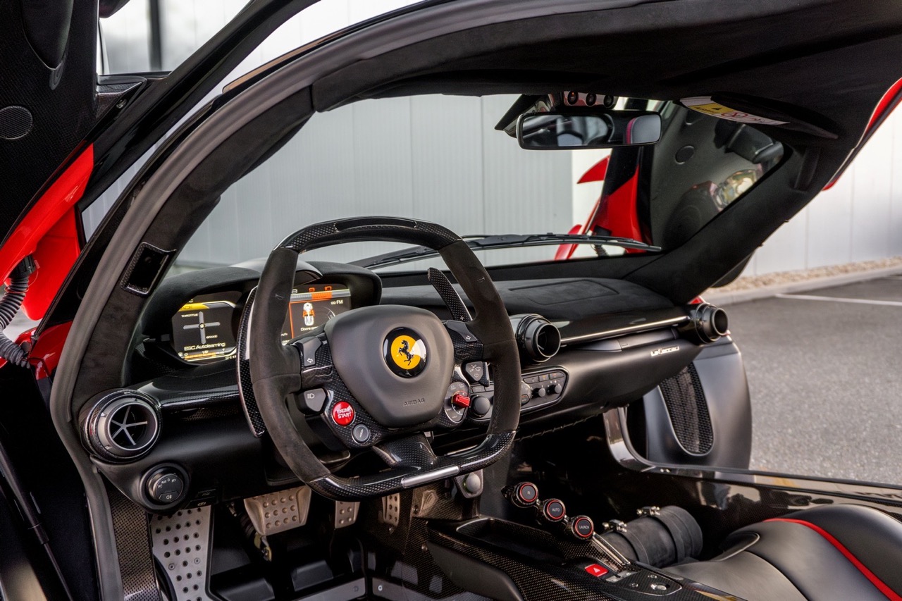 2014 Ferrari LaFerrari, 32/40