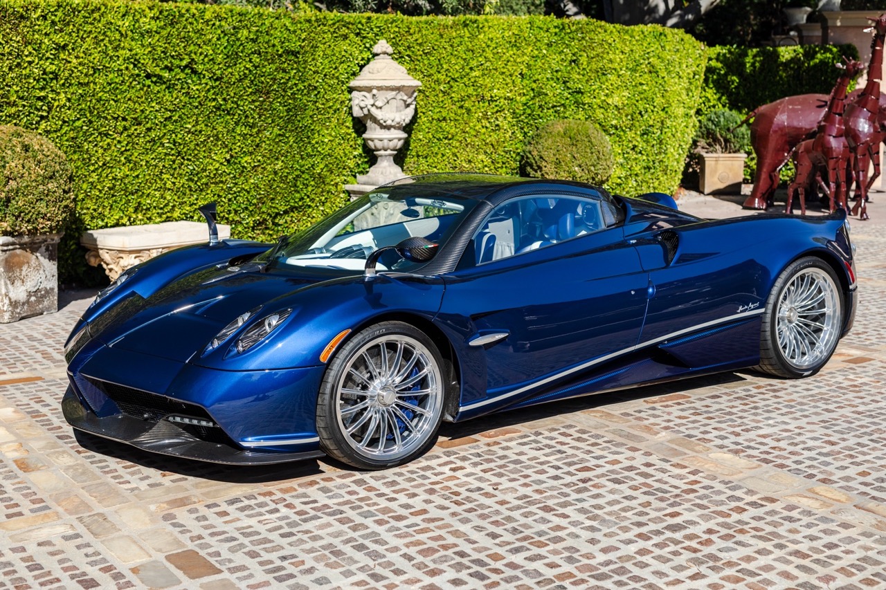 2017 Pagani Huayra Roadster, 2/20