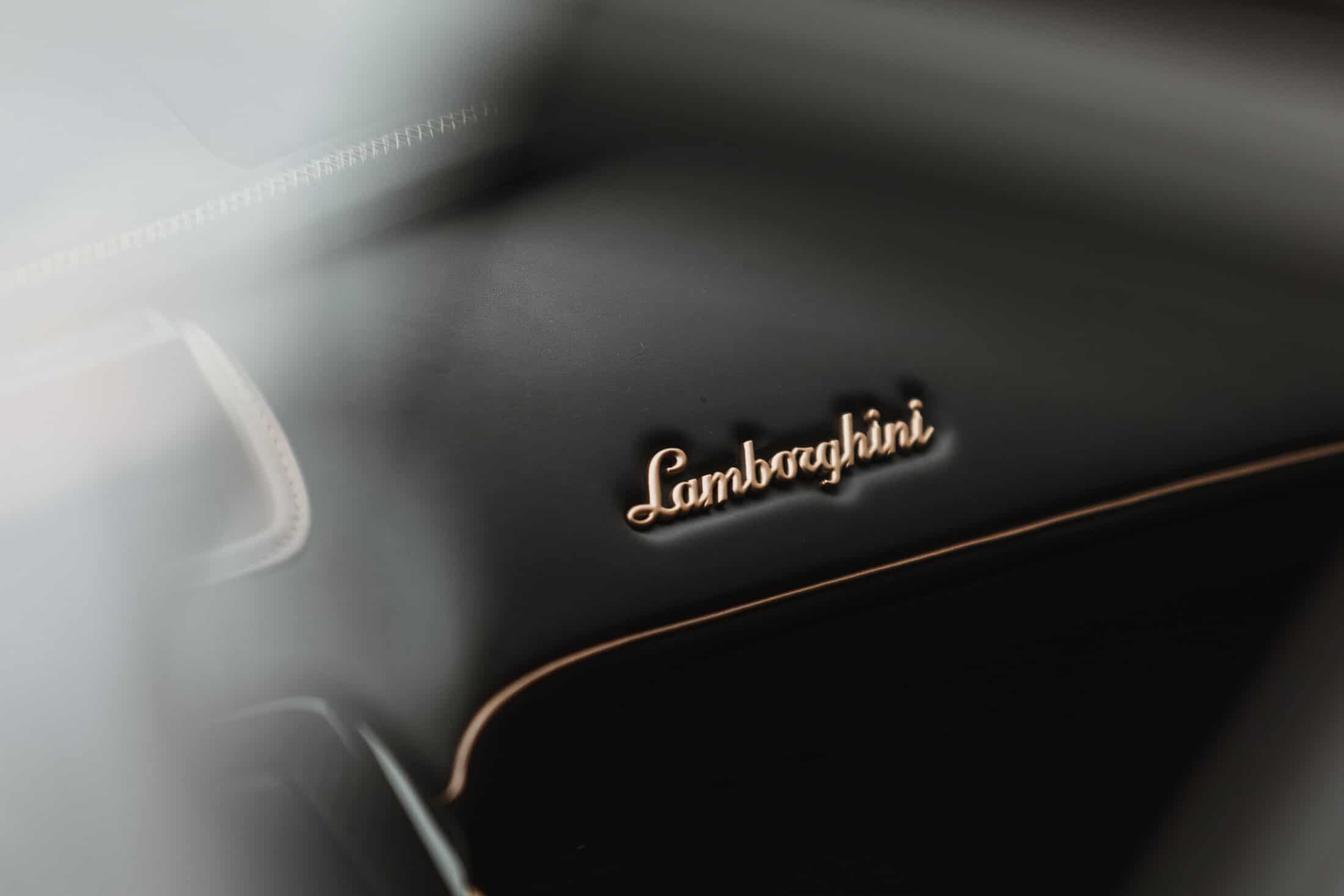 2021 Lamborghini Sián FKP 37, 17/20