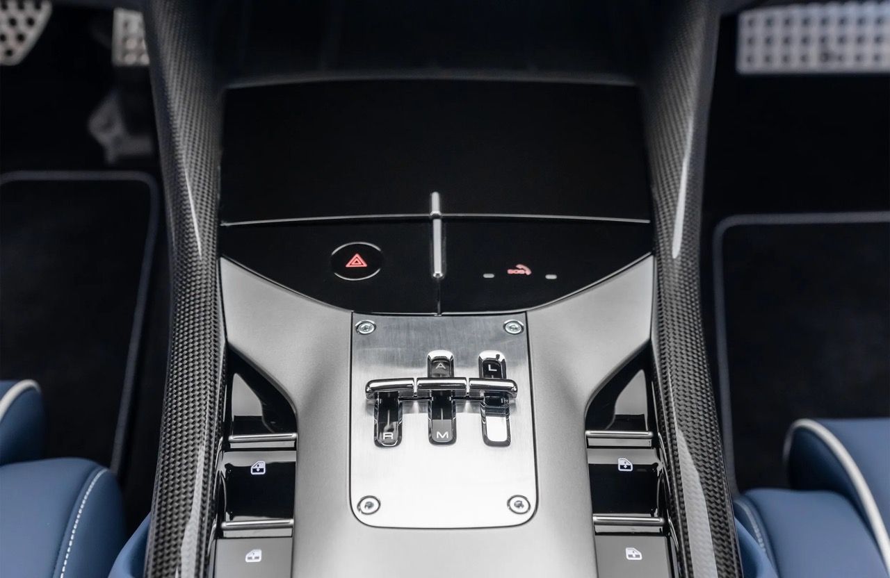 2024 Ferrari Purosangue, 10/18