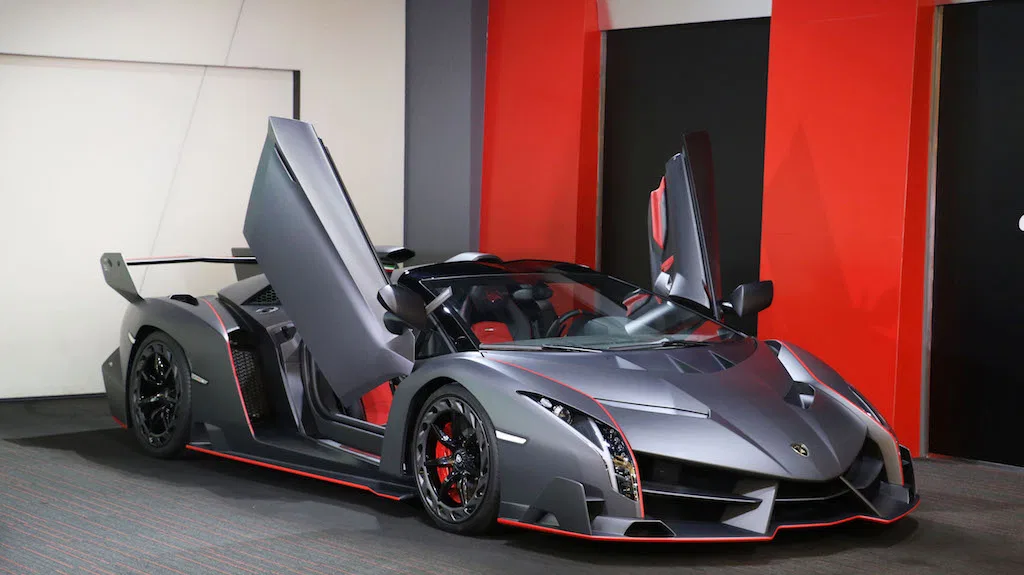 2014 Lamborghini Veneno Roadster – 1 of 9