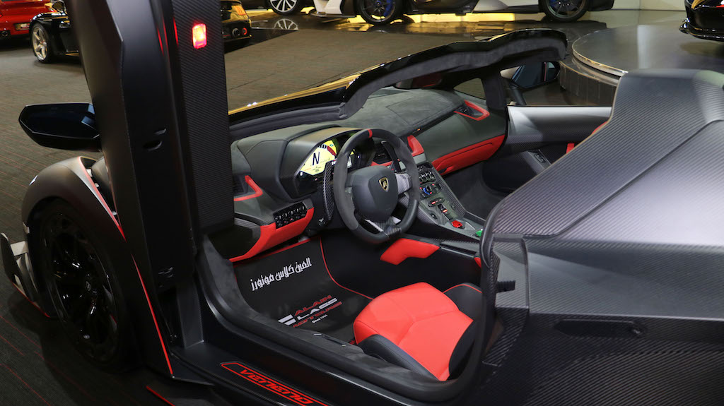 2014 Lamborghini Veneno Roadster – 1 of 9, 2/24