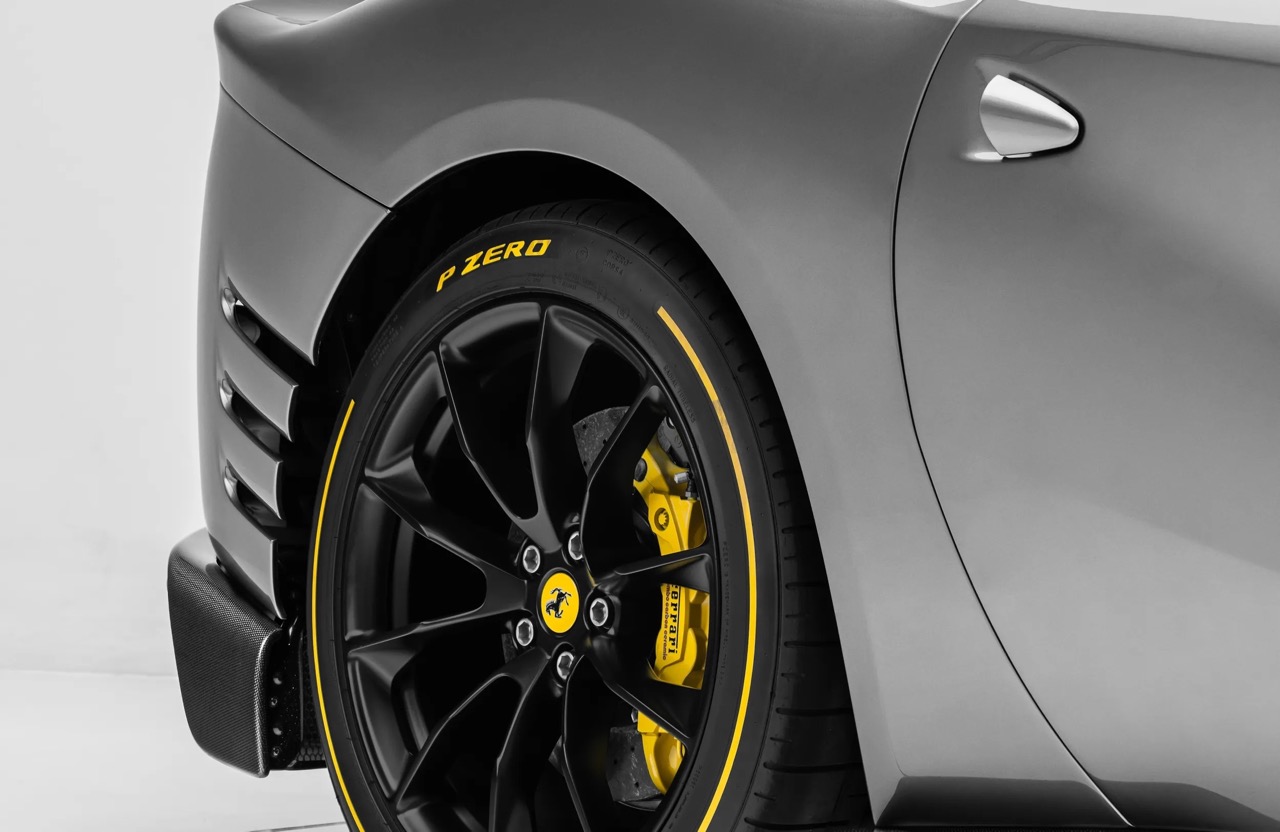 2023 Ferrari 812 Competizione, 46/66
