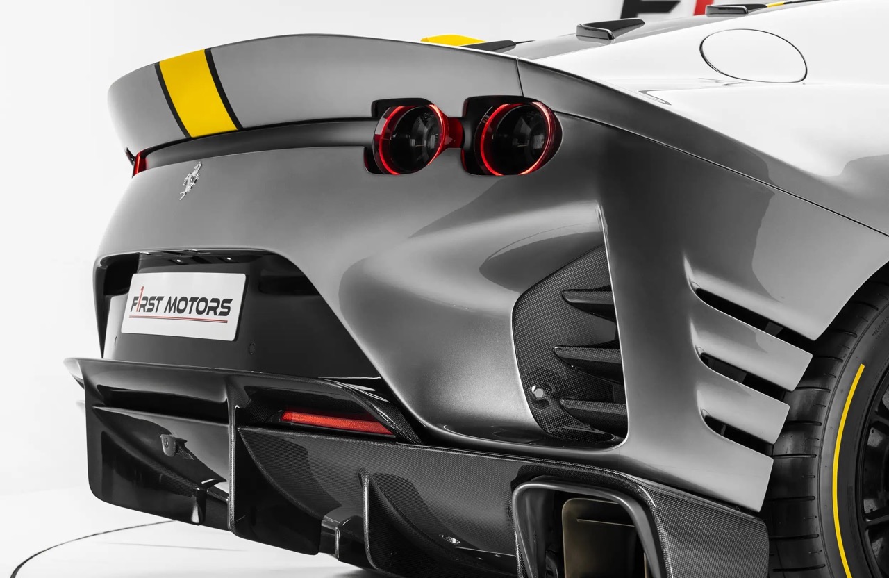 2023 Ferrari 812 Competizione, 48/66