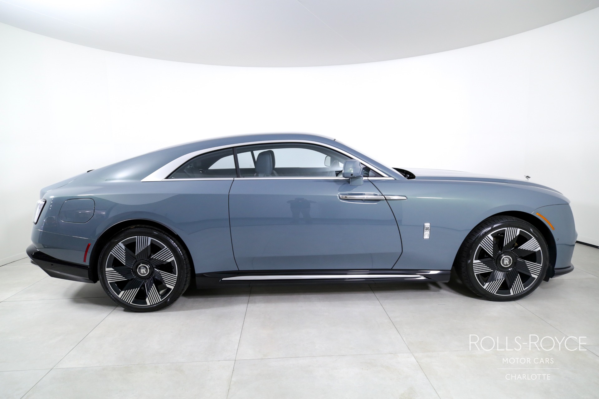 2024 Rolls-Royce Spectre, 2/20