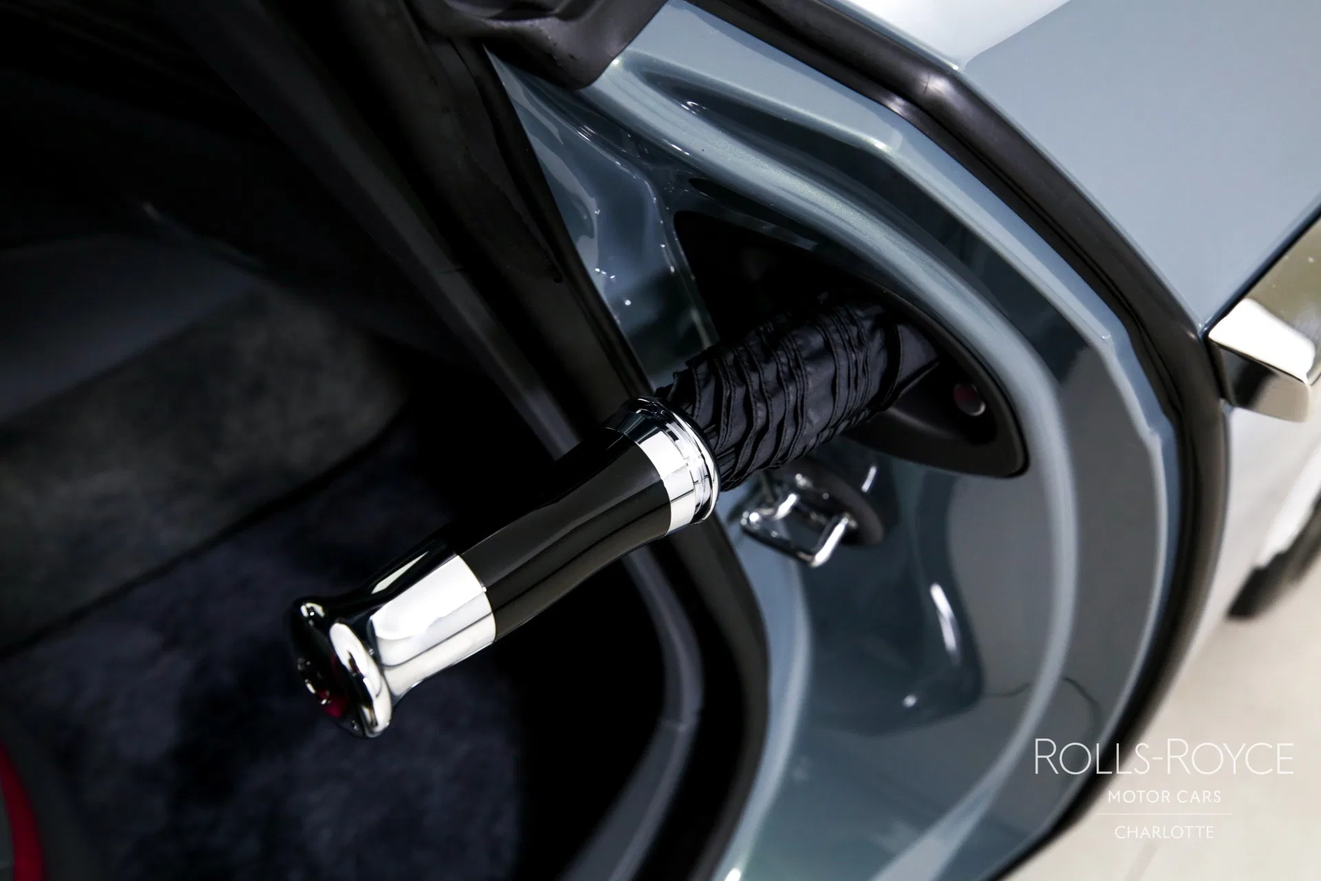2024 Rolls-Royce Spectre interior, center console, Scivaro Grey / Peony Pink