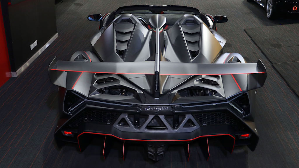 2014 Lamborghini Veneno Roadster – 1 of 9, 5/24