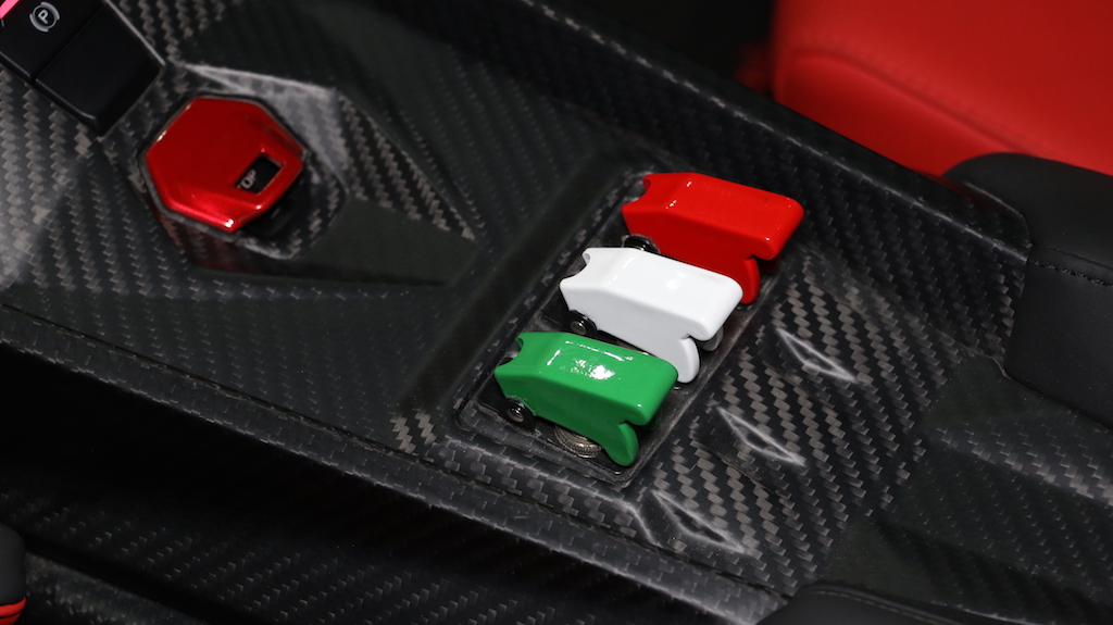 2014 Lamborghini Veneno Roadster – 1 of 9, 16/24