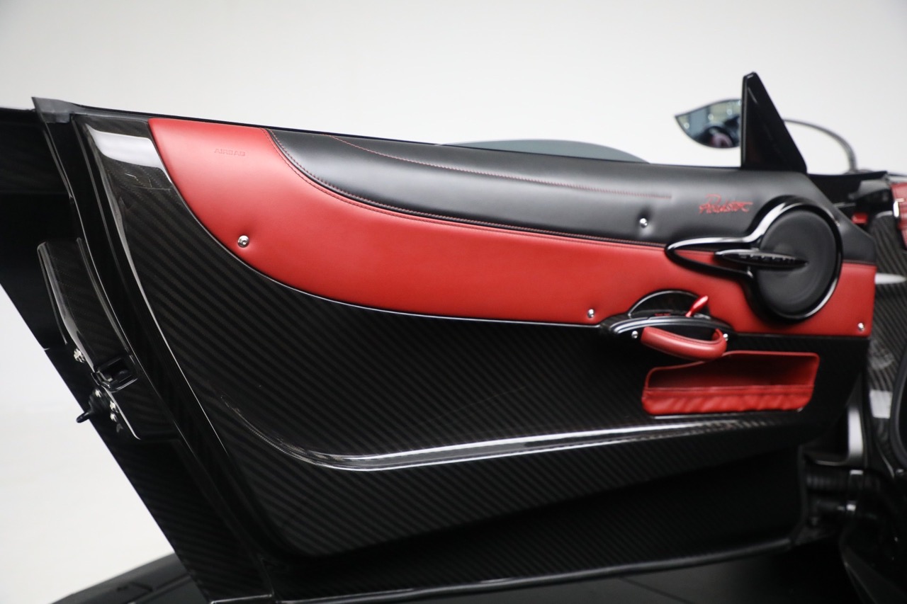 2018 Pagani Huayra Roadster, 17/20