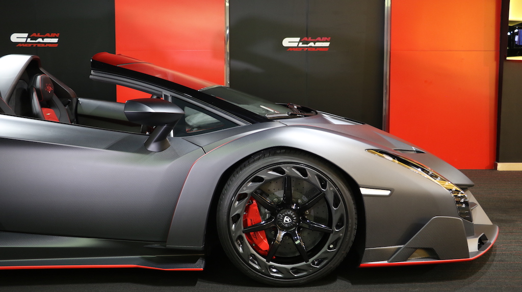 2014 Lamborghini Veneno Roadster – 1 of 9, 18/24