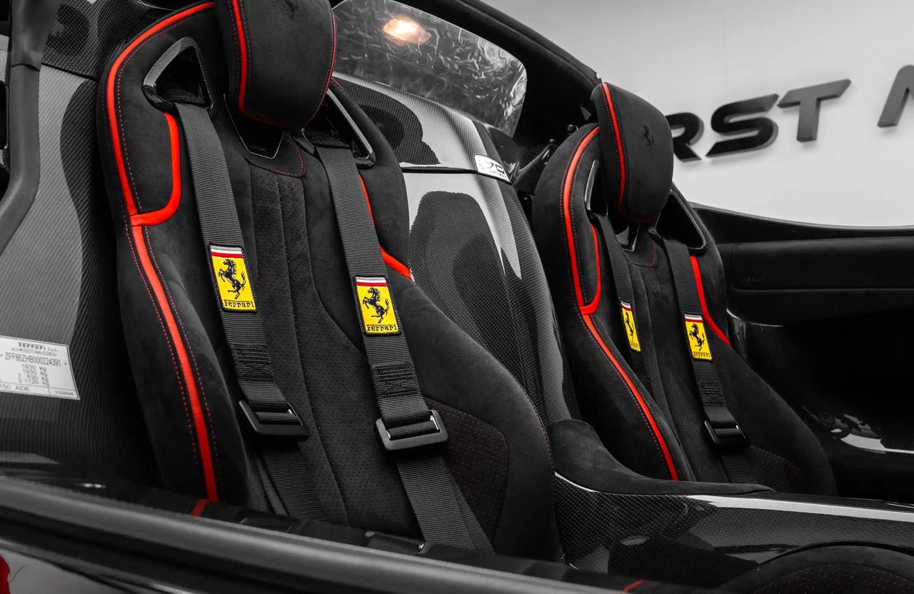 2016 Ferrari LaFerrari Aperta, 6/20