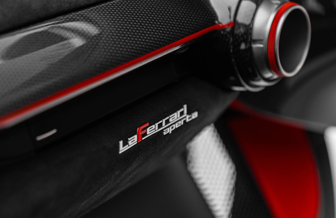 2016 Ferrari LaFerrari Aperta, 7/20