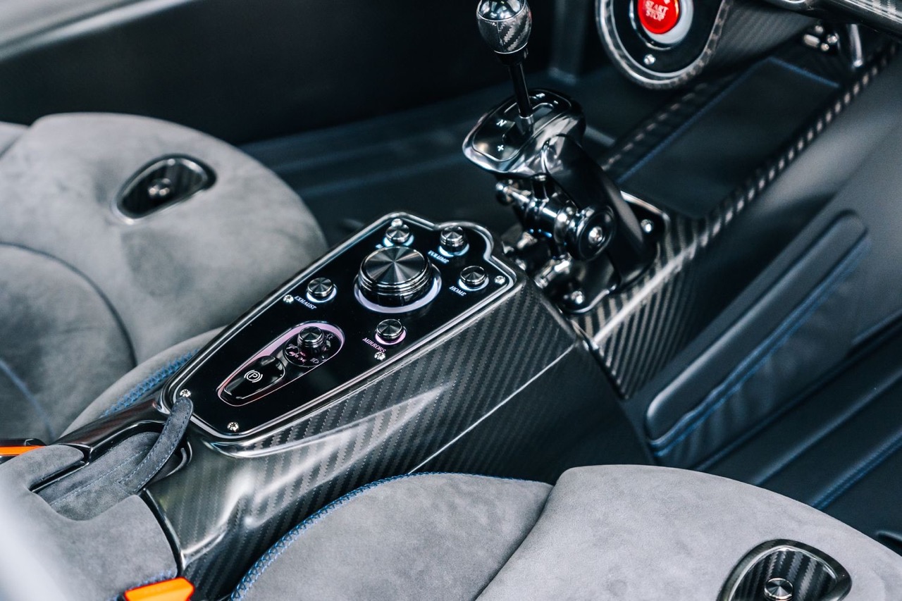 2024 Pagani Utopia, 6/20