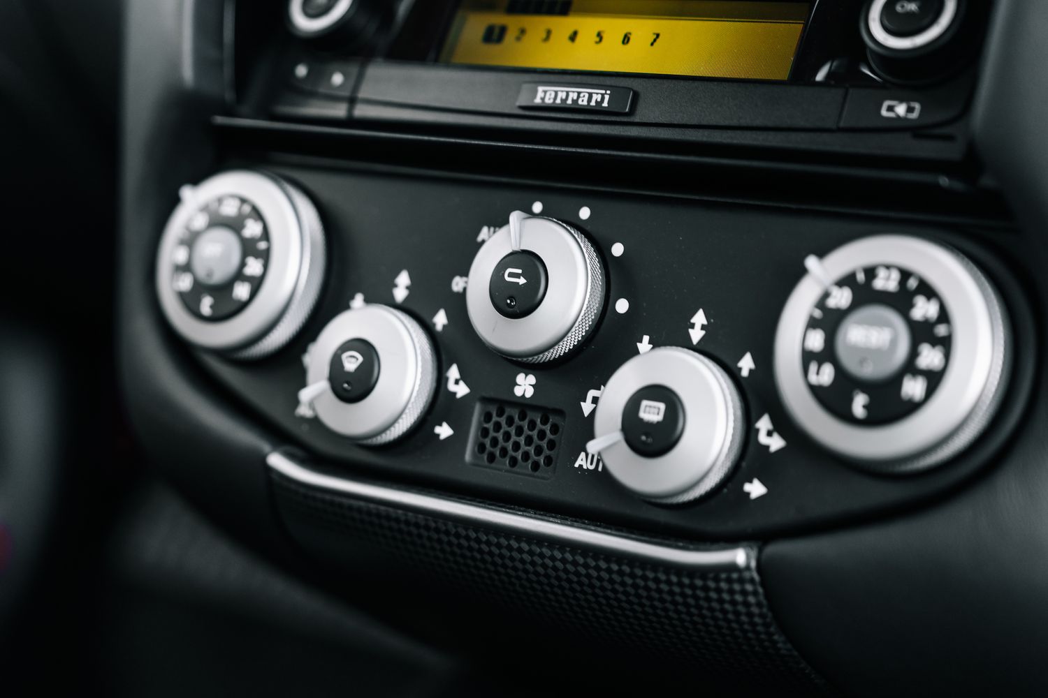 2010 Ferrari 599 GTO, 17/20