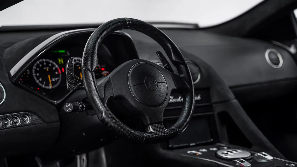 2010 Lamborghini Murciélago SV LP670-4 interior, steering wheel, Black