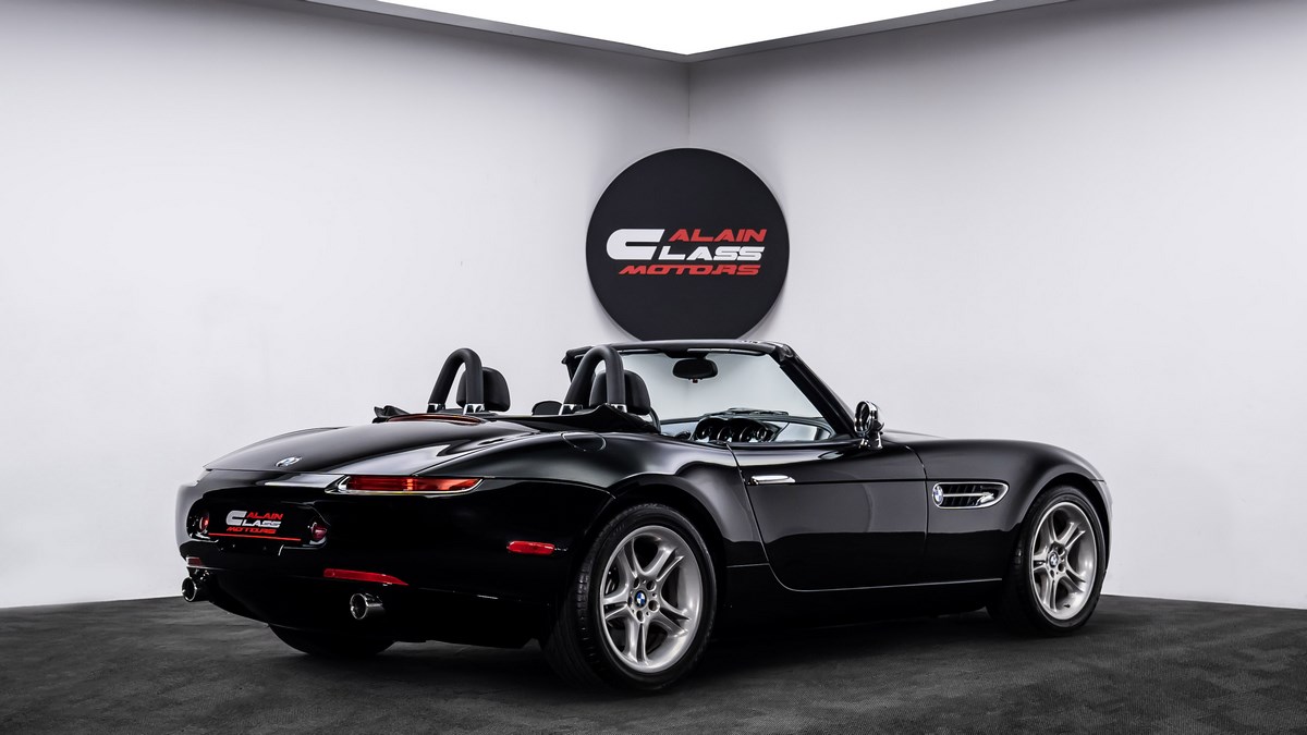 2000 BMW Z8, 3/18