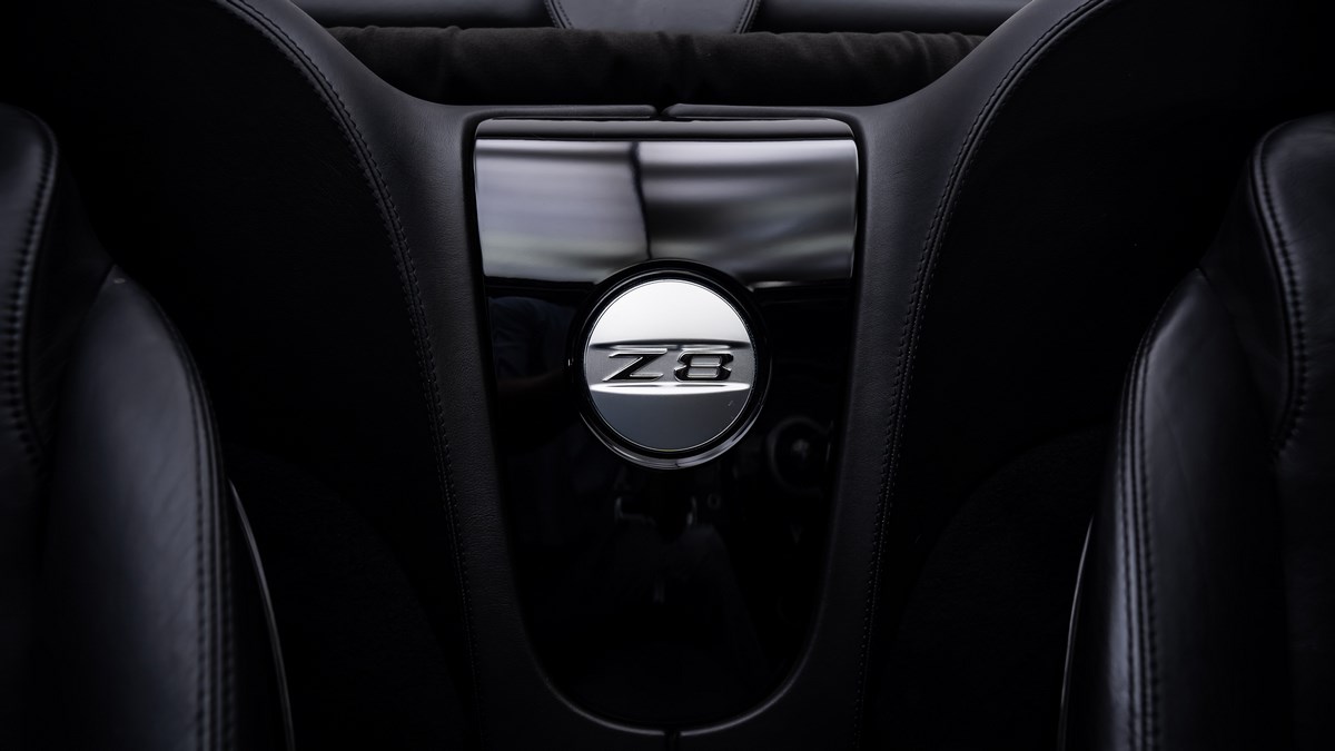 2000 BMW Z8, 4/18